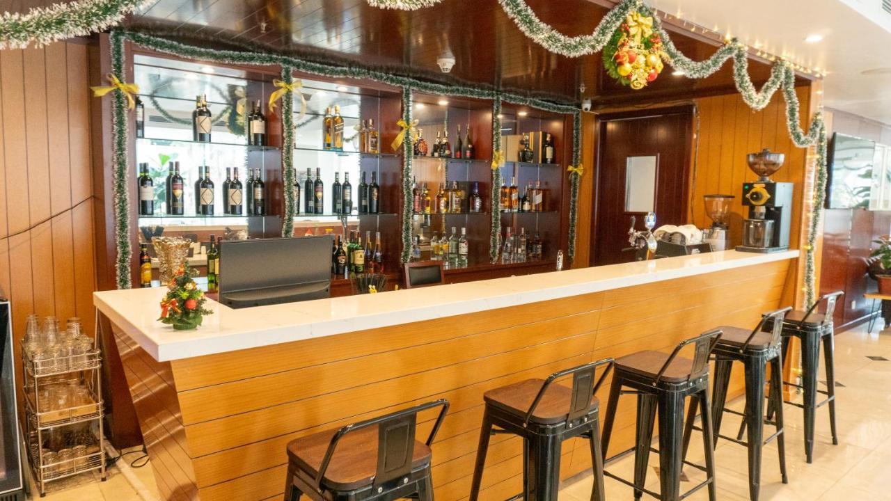 Imperial Boat Hotel Hai Phong Exterior foto